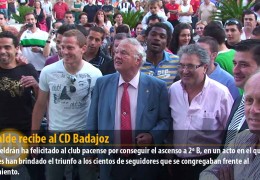 El alcalde recibe al CD Badajoz