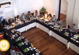 El alcalde asiste al desayuno Empresarial Escuela DKV Integralia