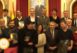 El alcalde recibe a los galardonados con los premios Ciudad de Badajoz