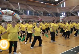 Las actividades físicas para mayores se clausuran con una  coreografía multitudinaria