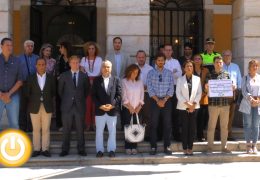 Minuto de silencio por la mujer asesinada en Córdoba