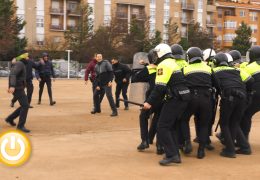 La Policía Local instruye a los agentes del Grupo de Intervención y Apoyo Policial