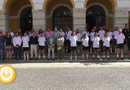 EL C.D. Santa Teresa Badajoz visita el ayuntamiento