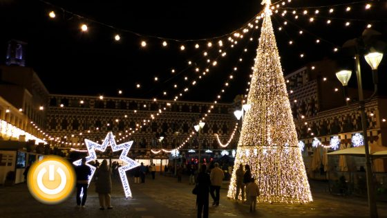Inaugurado el mercado navideño de la Plaza Alta