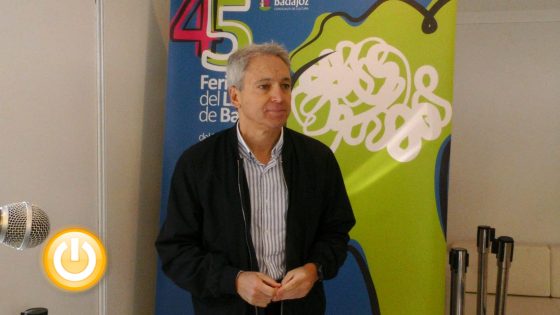Entrevista a Vicente Vallés – Feria del Libro de Badajoz 2026