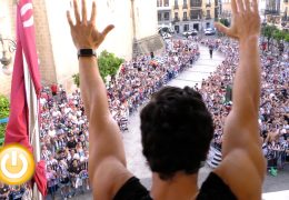 Miles de aficionados celebran el ascenso a Segunda Federación del C.D. Badajoz