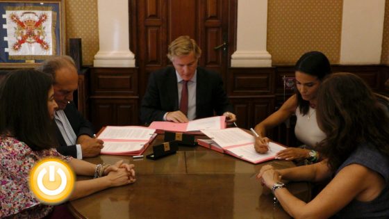 Caja Rural de Extremadura renueva su convenio con IFEBA