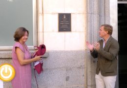Inaugurada la placa en homenaje a Mª Dolores Gómez Tejedor