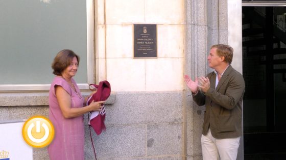 Inaugurada la placa en homenaje a Mª Dolores Gómez Tejedor