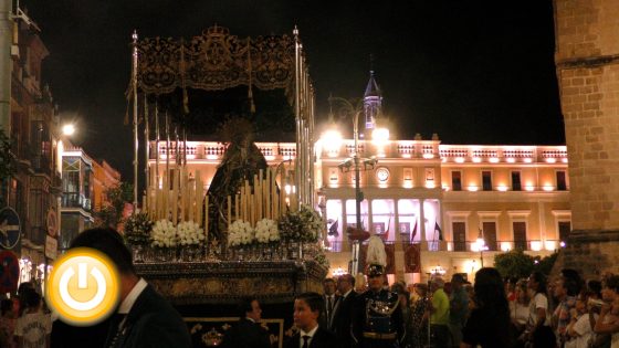 La Soledad recibe el bastón de mando como Alcaldesa Perpetua y Honorífica de Badajoz