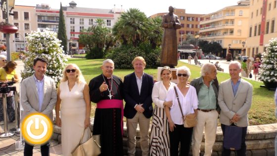 Inaugurada la estatua dedicada al Padre Rafael