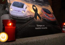 Minuto de silencio por las víctimas del accidente de tren de Toledo
